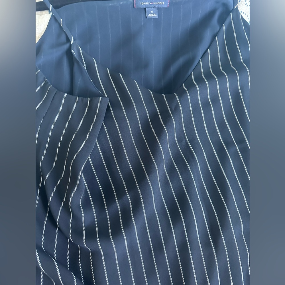 Tommy Hilfiger Navy Blue Flowy Tank Top Size Medium - Picture 4 of 5